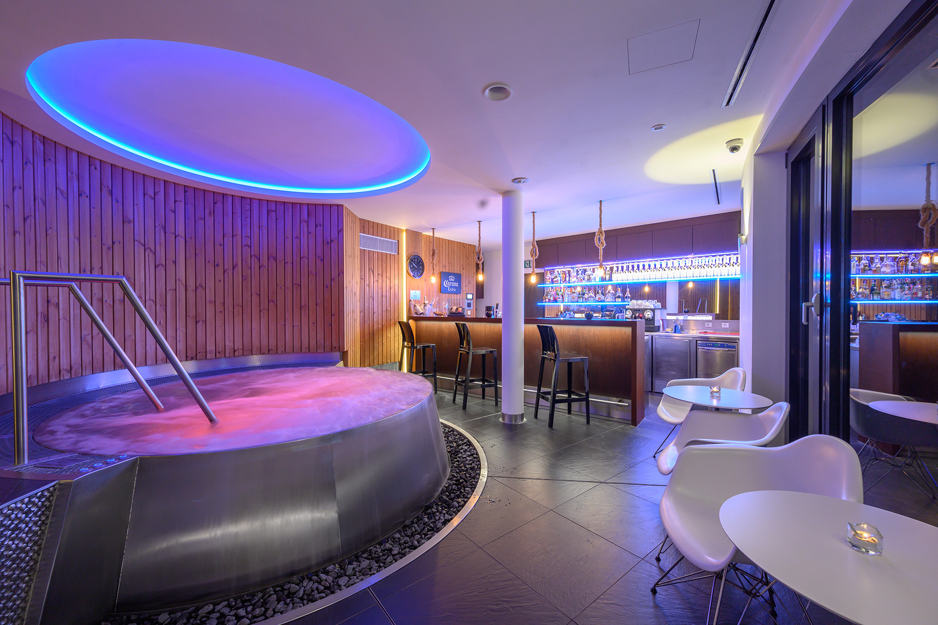 WELLNESS & SPA